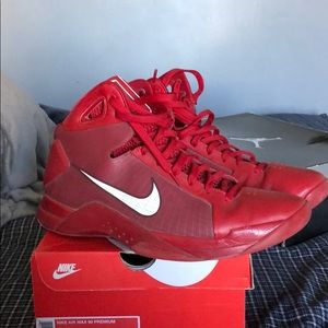 Nike hyperdunks size 13